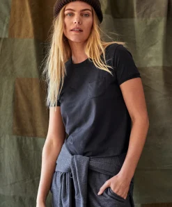 Sojourn Shrunken Pocket Tee